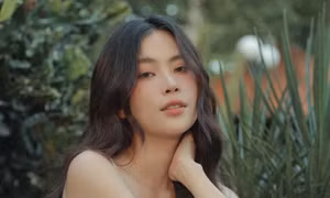 Lộ clip chưa chỉnh sửa của chị gái Nam Em : 'Visual' thế nào mà được khen ngợi hết lời?