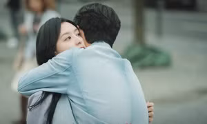 Queen of Tears: Kim Soo Hyun, Kim Ji Won nói gì mà netizen lo phim kết thúc buồn?