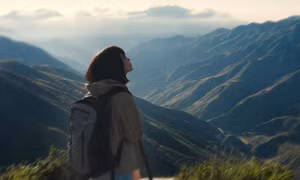 Ái Phương trở lại đường đua âm nhạc với sở trường ballad, nói hộ tiếng lòng 'hội cô đơn'