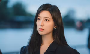 Món đồ làm đẹp này thần diệu cỡ nào mà nữ chính “Queen Of Tears” luôn mang theo?