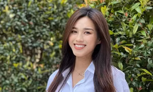 Hình ảnh Hoa hậu Đỗ Thị Hà trên giảng đường ĐH: Chẳng cần váy áo lộng lẫy vẫn đẹp 'mê hồn'
