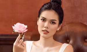 Đã cạo đầu quy y nhưng người mẫu Ngọc Trinh vẫn gặp phải tin đồn 'chấn động'