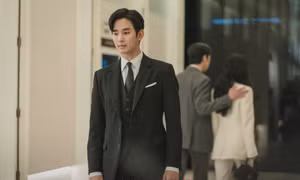 Queen of Tears: Một chi tiết ở cuối tập 10 khiến khán giả lo phim sẽ có cái kết buồn