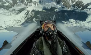 Vì sao 'Top Gun Maverick' của Tom Cruise trở thành bộ phim độc nhất vô nhị trong lịch sử Hollywood?