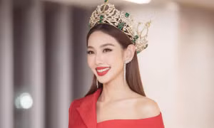 Vì sao Hoa hậu Thùy Tiên từ chối phẫu thuật thẩm mỹ dù tự nhận còn nhiều nét chưa đẹp?