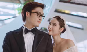Bất chấp tin đồn tình cảm, Huyền Lizzie và Đình Tú còn xưng hô với nhau cực mùi mẫn