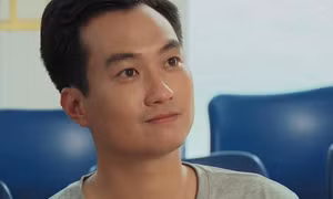 “Phố Trong Làng” vừa đóng máy, nam chính Phạm Anh Tuấn đã có bài đăng gây tranh cãi