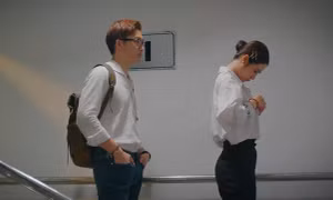 Thương Ngày Nắng Về: Sự thật về cảnh quay đổi áo táo bạo bị nghi "đạo" ý tưởng phim Hàn