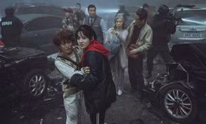 Thoát được bầy zombie, sao nhí “Chuyến Tàu Sinh Tử” lại gặp thảm họa đáng sợ