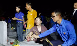 Tuổi trẻ Bắc Giang thắp nến tri ân anh hùng liệt sỹ