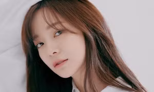 Không chỉ phim mới, Kim Sejeong còn sắp trở lại với tư cách ca sĩ sau 2 năm