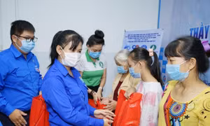 Loạt hành động ý nghĩa dành tặng thanh niên công nhân ở Bình Dương