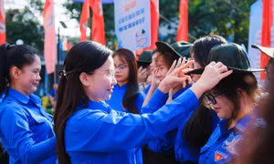Bí thư T.Ư Đoàn Nguyễn Phạm Duy Trang dự các hoạt động ý nghĩa tại Bình Dương 