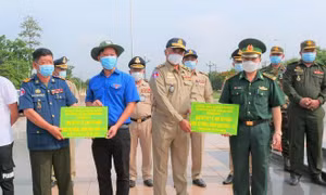 Thanh niên Bình Phước tiếp sức các lực lượng Campuchia phòng, chống dịch