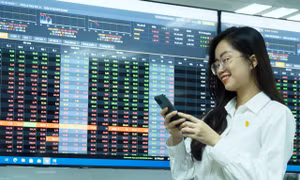 Cổ phiếu họ Vingroup đưa VN-Index tiến về mốc 1.800 điểm
