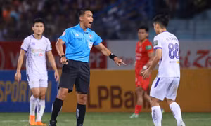 SHB Đà Nẵng muốn VPF thuê trọng tài ngoại khi gặp HAGL. 