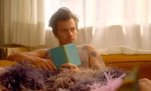 Quảng bá cho vai diễn đồng tính, Harry Styles nói rõ về xu hướng tính dục của bản thân