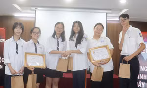 Trận tranh biện mô phỏng Trường Teen: Thí sinh tung chiêu "đỉnh nóc, kịch trần"
