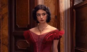 Nhan sắc ma mị của Deva Cassel - con gái đại minh tinh nước Ý Monica Bellucci