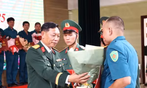 Công bố quyết định thành lập 40 Ban Chỉ huy Quân sự cấp xã tại Huế