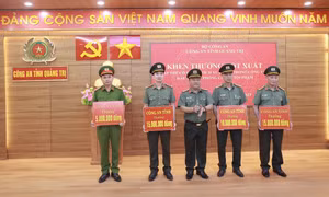 Quảng Trị: Khen thưởng đột xuất trong đấu tranh, phòng chống tội phạm