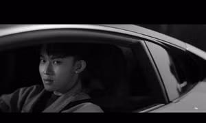 Kay Trần tung trailer MV "Nắm Đôi Bàn Tay", sang xịn đấy nhưng sao như quảng cáo xe vậy?