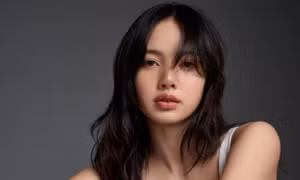 "Sếp" Lisa BLACKPINK góp mặt trong series phim từng ẵm giải Emmy, Quả Cầu Vàng