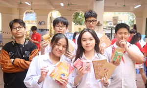 Nhật Hồng - Teen tạo hành trình tiếp lửa, gỡ rối cho các sĩ tử thi vào lớp 10