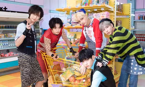 5 thành viên của TXT đồng loạt cúi đầu xin lỗi fan ngay trên livestream, vì đâu nên nỗi?