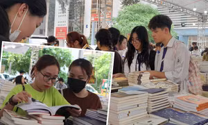 Giới trẻ Hà Nội hào hứng "săn sách" theo cân, có bạn vượt 20km đến tham gia hội sách