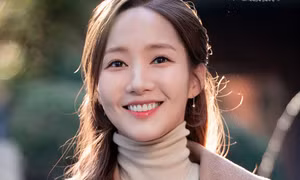 Park Min Young bị cấm xuất cảnh, được triệu tập để điều tra bê bối của bạn trai cũ