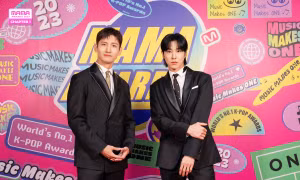 MAMA 2023: TVXQ xứng danh "vị thần phương Đông", nhuộm đỏ "thánh đường" cùng RIIZE