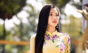 Mắc kẹt ở Hà Nội, Phù Bảo Nghi lo lắng, mong được ở TP.HCM để cùng mọi người chống dịch