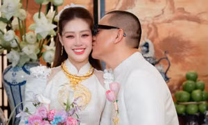 Hoa hậu Khánh Vân được trao nhiều vàng trong lễ ăn hỏi 