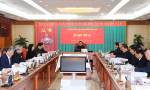 Ông Trần Cẩm Tú, Chủ nhiệm Ủy ban Kiểm tra Trung ương, chủ trì Kỳ họp. Ảnh: UBKT T.Ư