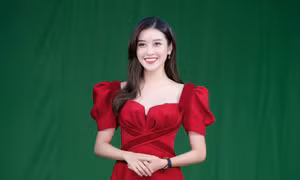 Á hậu Huyền My