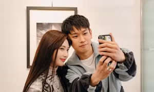 Crush: Người thương của Joy (Red Velvet) có gì đặc biệt mà được fan khen xứng đôi vừa lứa?