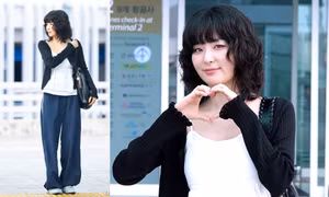 Nhật ký Seulgi Red Velvet đến Việt Nam: Không thể thoát "cơn lốc quà" từ V-fan