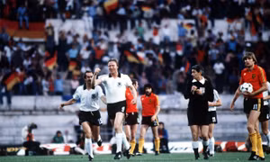 EURO 1980, cuộc 'cải lùi' của UEFA