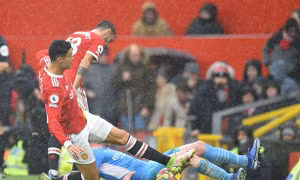 Ronaldo, càng già càng... xấu xí
