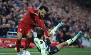 Liverpool đánh bại Man City trong ngày Salah đi vào lịch sử