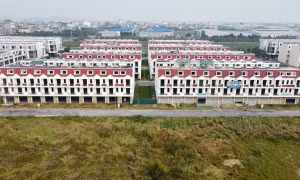 Hàng trăm biệt thự bỏ hoang trong khu đô thị bị thanh tra điểm mặt vi phạm