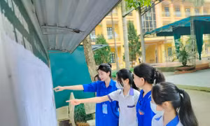 Hơn 1.000 tình nguyện viên Tuyên Quang tiếp sức thí sinh tham gia kỳ thi vào lớp 10 THPT 