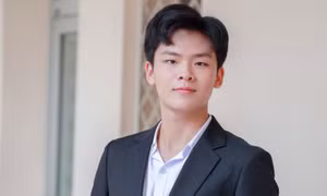 Từ cậu tân sinh viên năm thứ nhất bỡ ngỡ đến Nam vương ULIS