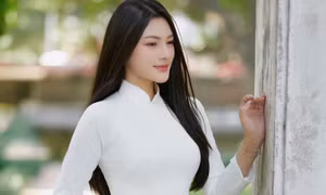 Hành trình từ cô gái xứ Nghệ đến ngôi vị Hoa khôi 'UEB Charming 2024'