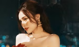 Hết 'SOS', Ninh Dương Lan Ngọc lại 'dính' ngay hoang mang chỉ vì một 'nhân vật' bí ẩn