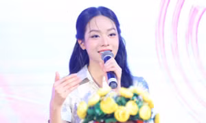 Đương kim Hoa hậu Việt Nam Thanh Thủy chia sẻ bằng cấp mà cô muốn hướng đến