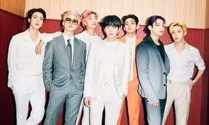 Bóc giá loạt đồ của BTS trong ảnh teaser, sốc nhất lại là giá trị của những món phụ kiện