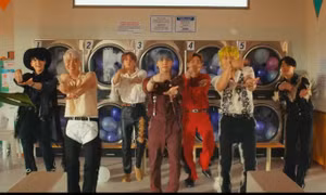 BTS khiến fan xúc động với những thông điệp tích cực trong MV "Permission To Dance"