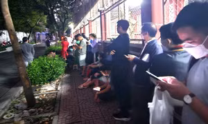 TPHCM: Trường tiểu học từng khiến phụ huynh xếp hàng dài mua hồ sơ vào lớp 1 công bố chỉ tiêu